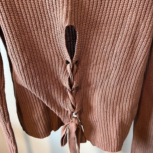 MOON‎ & Madison Women’s Tie Back Sweater Size Medium - Picture 4 of 5
